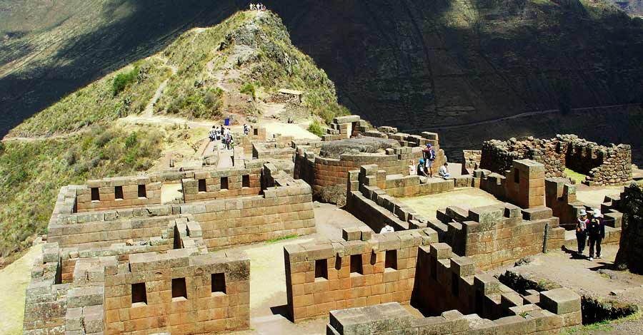 Pisac in the Sacred Valley, Intiwatana neighborhood