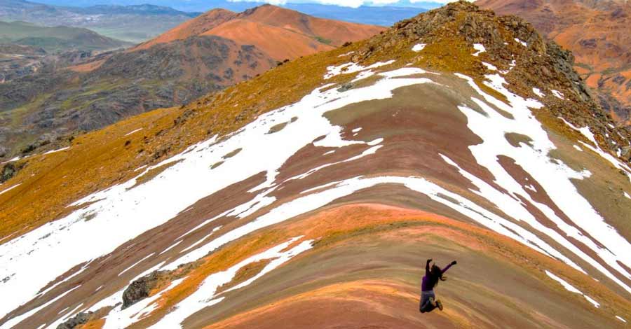 Yuracochas, Lima Rainbow Mountain