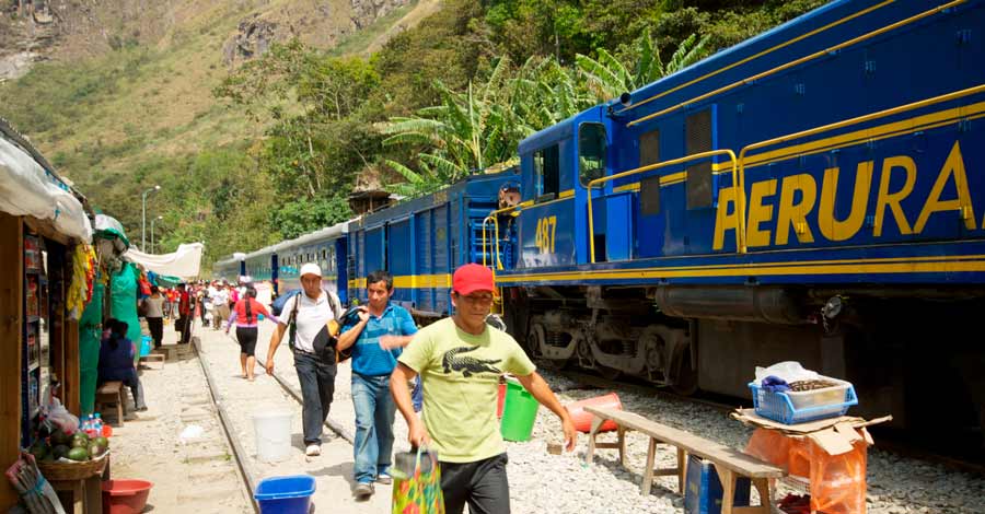 Hidroelectrica train station Auri Peru