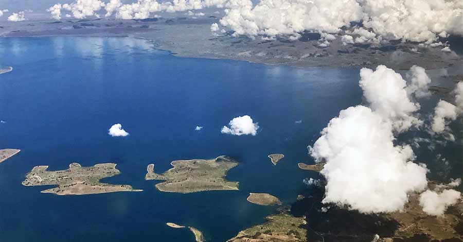 Lake Titicaca location, Auri Peru