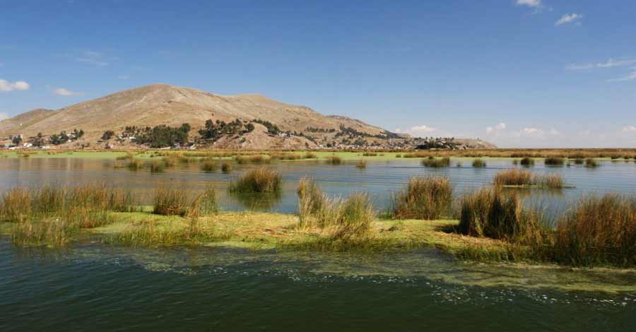  How high is lake Titicaca - Auri Peru.jpg