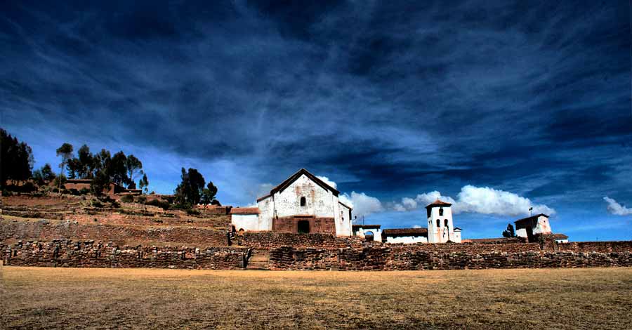 Chinchero history, church in Chinchero - Auri Peru