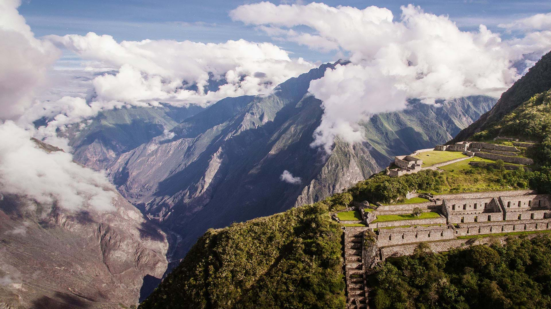 Choquequirao luxury hike in Peru