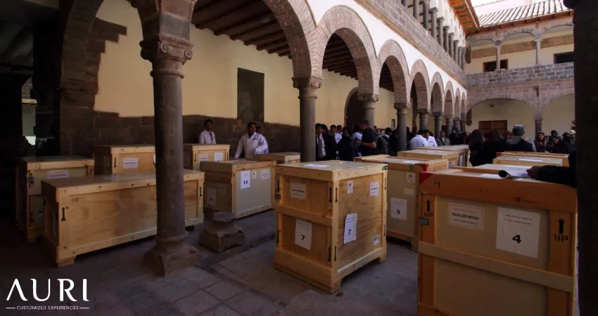 Installation of the exhibition of Machu Picchu artifacts in Cusco in 2011