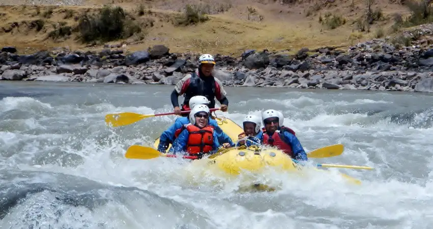 rafting-at-urubamba-river