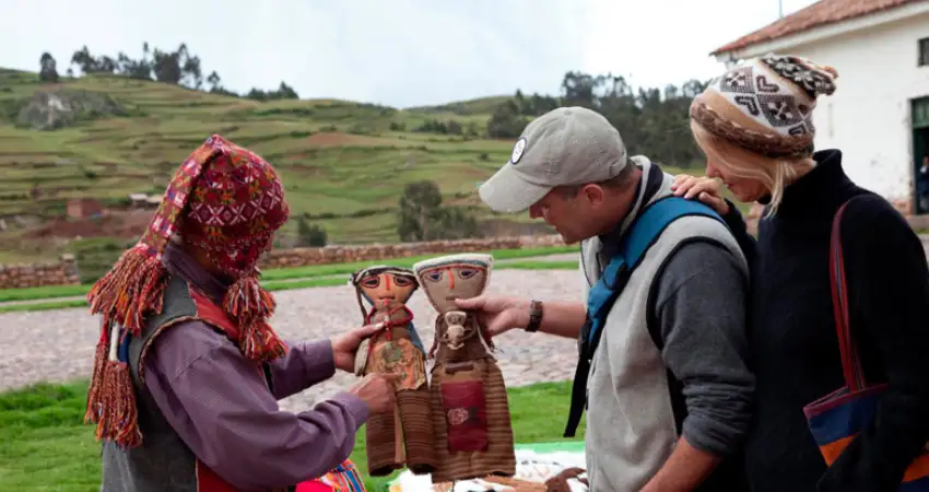 visit-chinchero-town