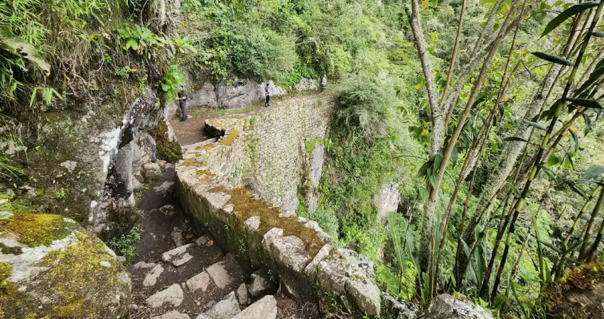 path to the inca bridge