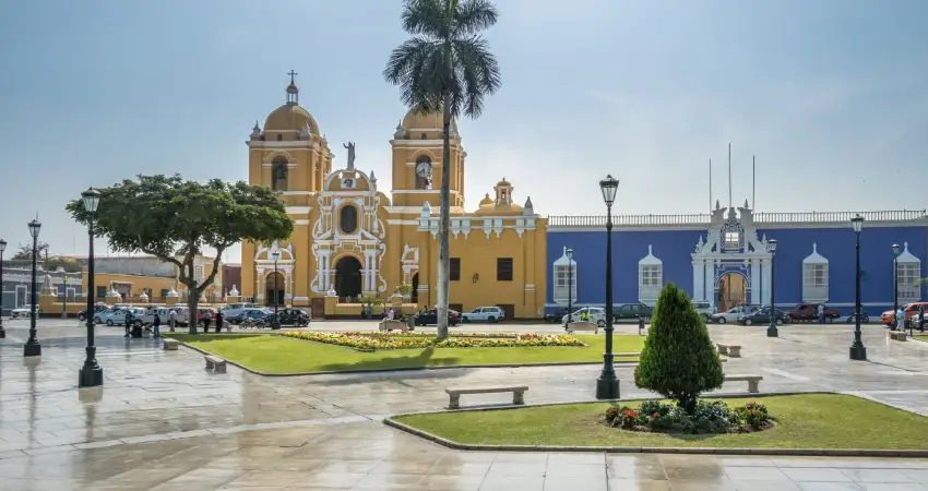 moche route tour peru trujillo city