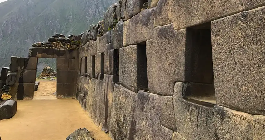 ancient ruins in peru ollantaytambo