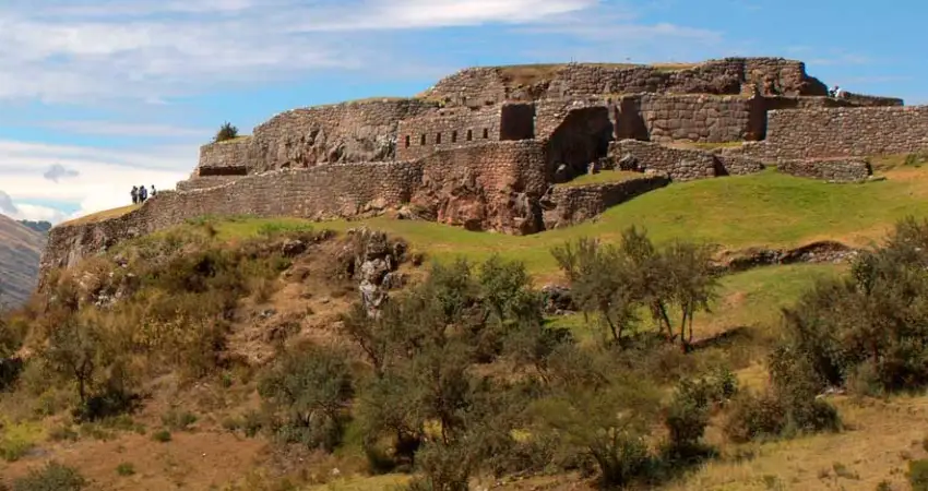 ancient ruins in peru puka pukara