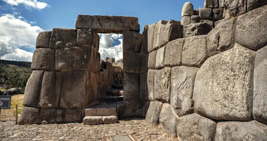 ancient ruins in peru sacsayhuaman