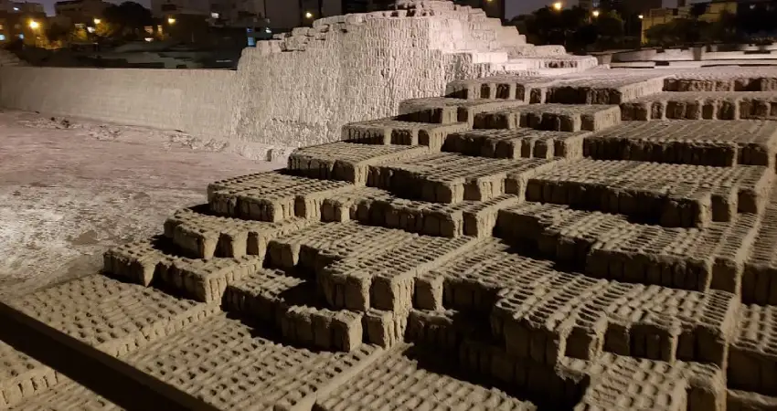 huaca pucllana lima peru ceremonial centers