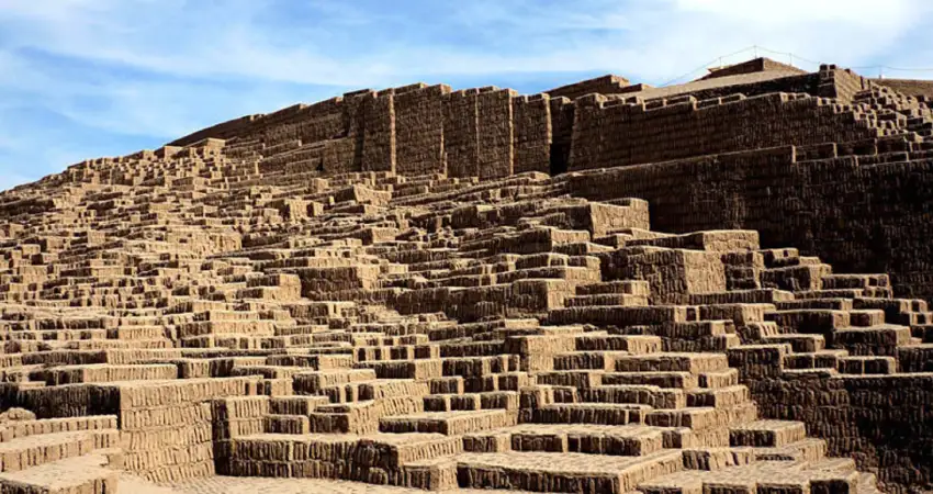 huaca pucllana