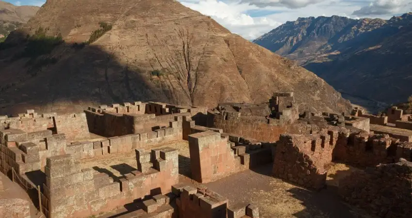 sacred valley Peru map pisaq archeological site