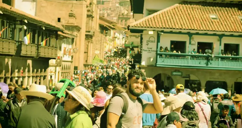 safety in cusco avoid crowded areas