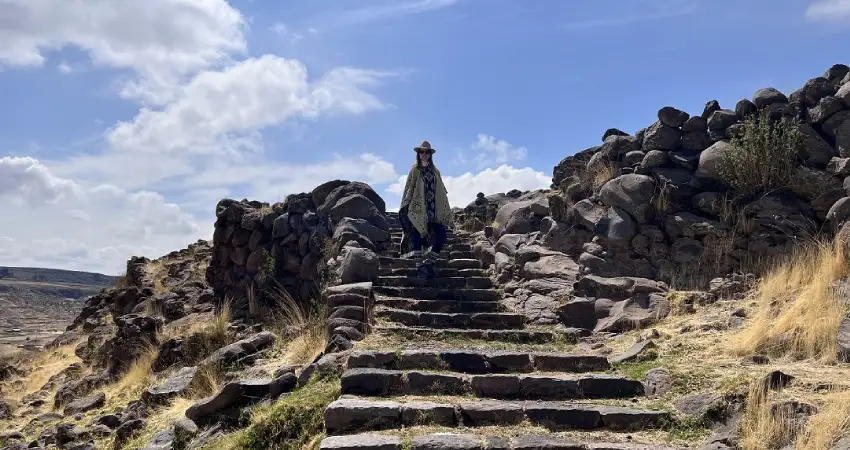 sillustani tombs guided tours