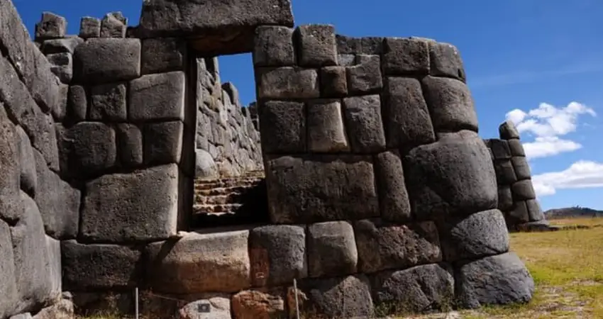 ideas for vacation in peru sacsayhuaman