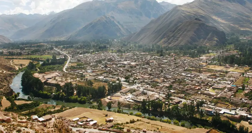 ideas for vacation in peru urubamba town