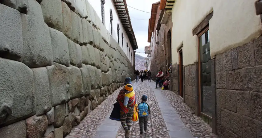 12 angled stone of cusco FAQs