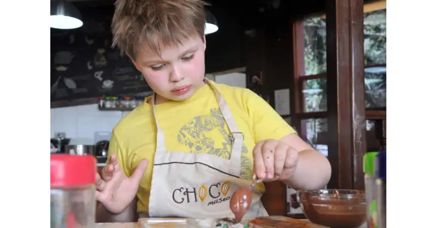 chocomuseo cusco peru mini chocolate workshop