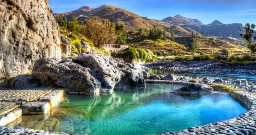 colca canyon hot springs yanque