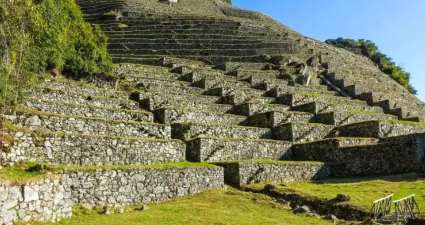 short inca trail to machupicchu intipata