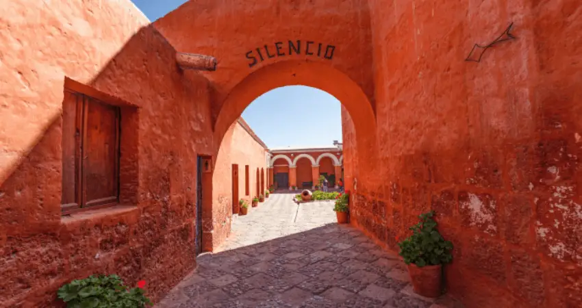 best museums in arequipa santa catalina monastery