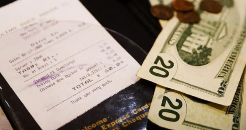 tipping in peru restaurant