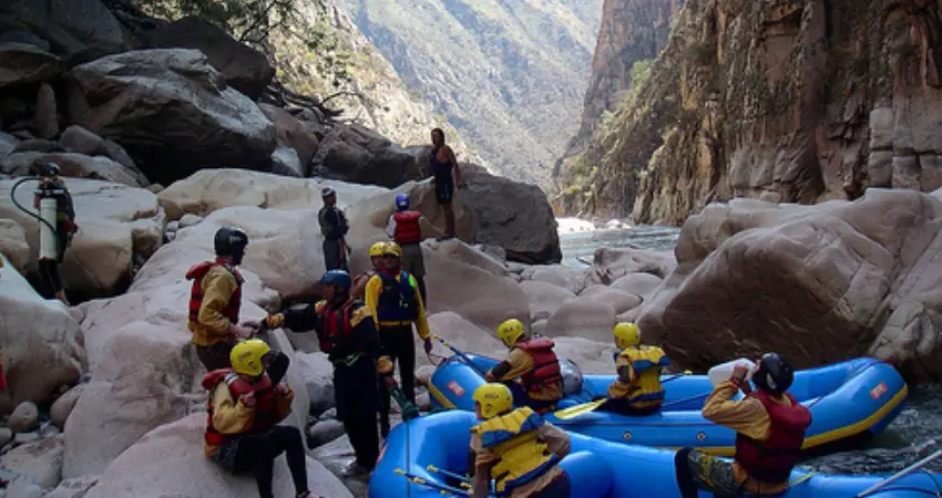 rafting cusco peru dry season