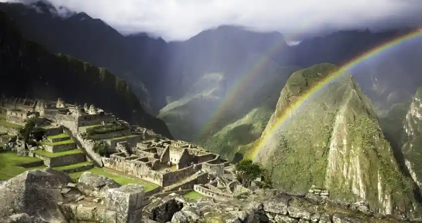 weather at machu picchu in october temperature